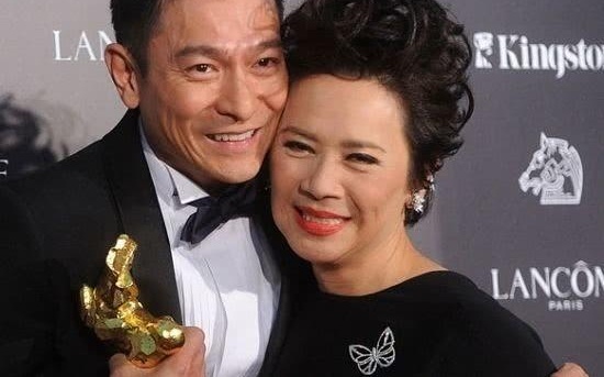 當親媽養25年！劉德華當年「欠1.5億債務快破產」是她伸出援手　晚年被兒女拋棄「華仔霸氣替她養老」