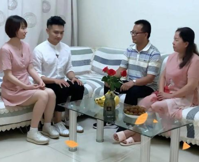 第1次去男友家！女友故意「把洗腳水倒奶奶床上」　 男友父親「卻獎勵4000元」忙誇她太聰明了