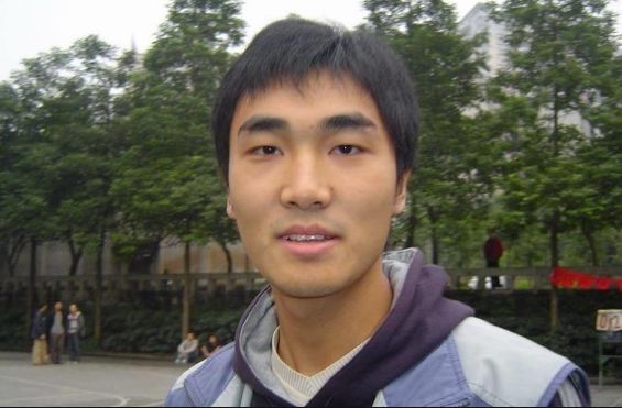 養了白眼狼！影后未成名前「資助貧困男童10年」卻遭反咬　「貪得無厭現況曝」網讚：不值同情