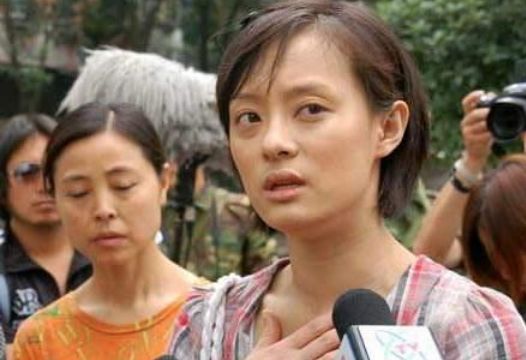 養了白眼狼！影后未成名前「資助貧困男童10年」卻遭反咬　「貪得無厭現況曝」網讚：不值同情
