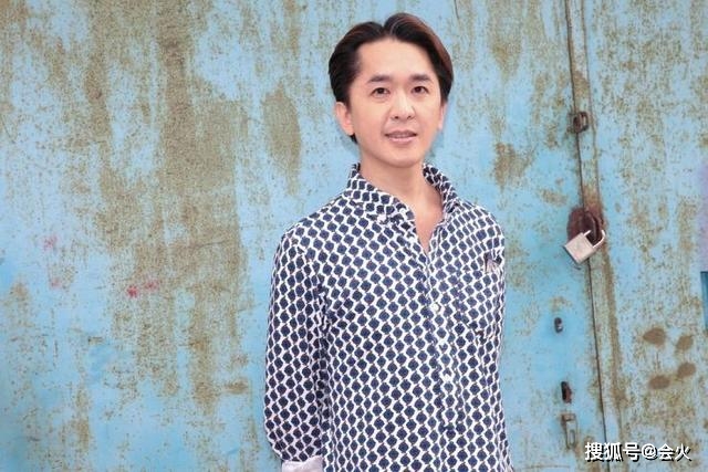 享齊人之福！53歲男星「同時交3個女友」月消費74萬　帶新歡逛街狂秀恩愛：不介意12歲女孩同行