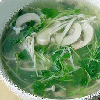 秋天乾燥！18個「養顏滋補湯」女人一周喝一次「皮膚水嫩不粗糙」