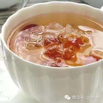 秋天乾燥！18個「養顏滋補湯」女人一周喝一次「皮膚水嫩不粗糙」