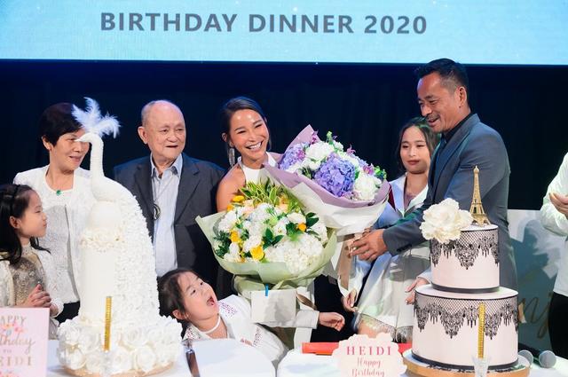 付3億分手費情斷5年小三！正宮40歲生日「手戴鴿子蛋大秀恩愛」　奪夫大戰完勝露笑容：幸運是我