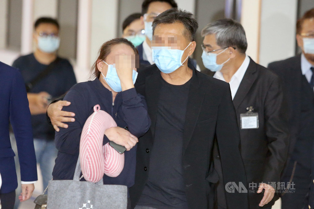 長榮女大生送殯儀館！母親「悲喊愛女小名」哭聲迴盪長廊　淚認「不想女兒來台灣」：我從不說想她