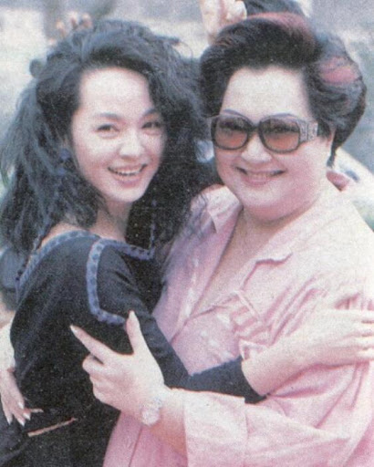 25歲未婚先孕！性感女神「單親養子46年」揭過往糾葛　受萬人追捧「最後卻皈依佛門」：不再眷戀了