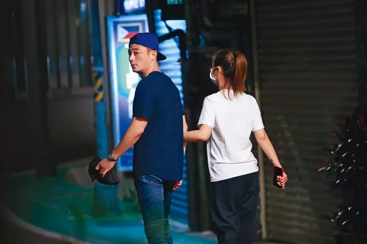 力破婚變傳聞！林心如與霍建華吵架後首度 「戴婚戒亮相」　精神煥發氣色好「還主動點讚老公合照」