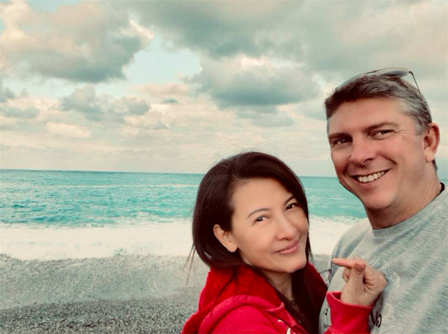結婚失去自我！《鳥來伯》茶米「嫁歐洲當7年主婦」淚嘆：活得好空虛　現任「患難見真情」求她點頭再嫁