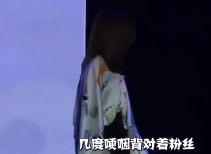 42歲梁靜茹新戀情曝光！和男友「海邊擁吻」共度一夜　男方身份背景被扒「愛好和前夫很有緣」