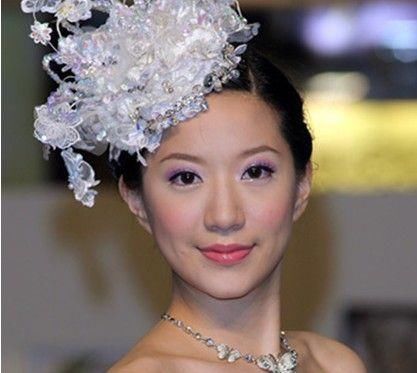 比千億闊太厲害！她因面相超好被夫家「花費8億娶回家」　生下雙胞胎兒子獲億元豪宅：真正旺夫相