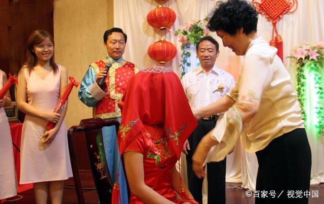 婚宴用兩種酒！新娘舅舅不滿男方「看人下菜」怒責：不把岳家放眼裡　下一秒「38萬婚禮」變悲劇