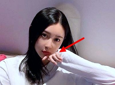 懶理輿論風波！潘瑋柏老婆高調放閃秀鑽戒「力破婚變傳言」 　皮膚白皙顏值驚人「老公秒讚回應」
