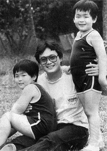 鐵漢柔情！73歲大俠甜謝「愛妻50年付出」：我的福星　笑曝「純情追愛手段」3年定終身