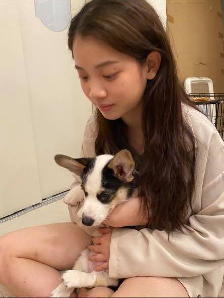 女兒滿18歲！王彩樺為女慶生「升格國民岳母」　女兒化妝露小蠻腰「變甜美成熟小女人」網讚：仙女投胎❤