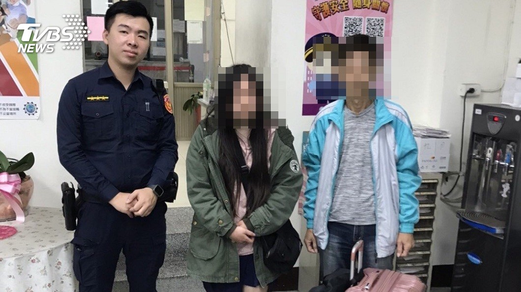 乞討短褲妹出面了！大方認「自願上街要錢」在家也是閒著　「包包翻出千元鈔」鬆口：要存到500萬