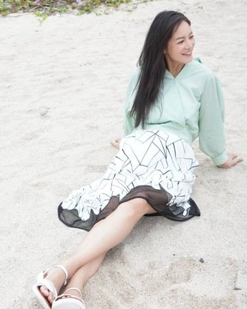 感嘆胖10公斤！Janet「捧6個月孕肚」成最美孕婦　喜懷二胎「把寶寶生回來」感激：很幸運在台灣❤
