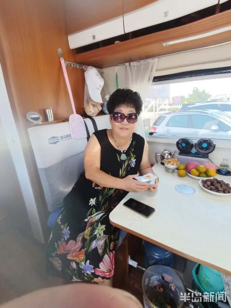 60歲終於實現諾言！老夫妻「共同打拼40年」從沒看過外面世界　晚年賣房「自駕房車到處玩」：對不起老伴