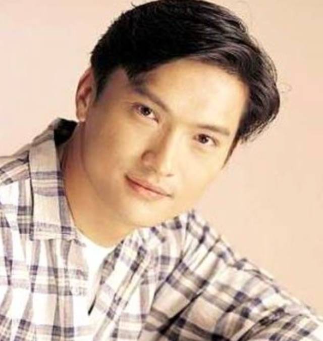 父愛如山！他為自閉兒退圈「扛起男人的擔當」 　今兒子成學霸破「智障定位」被讃：絕世好爸爸