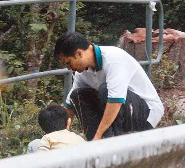 父愛如山！他為自閉兒退圈「扛起男人的擔當」 　今兒子成學霸破「智障定位」被讃：絕世好爸爸