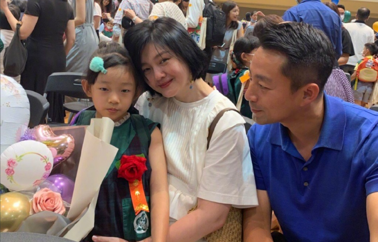 當媽不易！大S談替兒換尿布「被尿一臉」也敢嘗　老公汪小菲卻受不了臭臭味「寧願把女兒塞給路人」