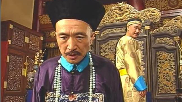 當年《宰相劉羅鍋》爆紅！國寶演員私下正派「大義滅親揪公司不法」　遭封殺多年「74歲近況曝光」：從不後悔