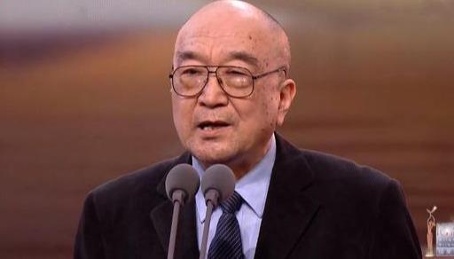 當年《宰相劉羅鍋》爆紅！國寶演員私下正派「大義滅親揪公司不法」　遭封殺多年「74歲近況曝光」：從不後悔