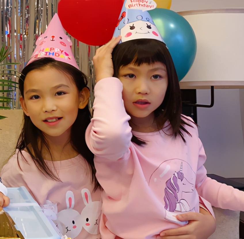 蔡少芬為1歲兒子慶生！罕公開3孩子「正面合影」幸福溫馨　兩女兒「顏值搶鏡」：一個像媽一個像爸