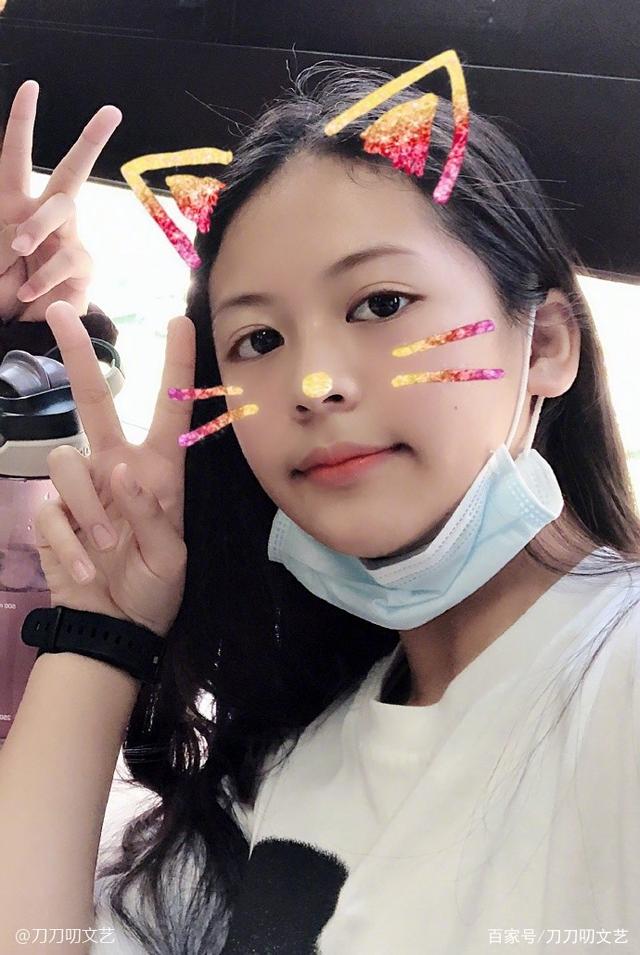 兒時被吐槽浪費基因！「亞姐冠軍」翁虹13歲女兒近照曝光　顏值逆襲「五官精緻立體」網讃酷似阿嬌