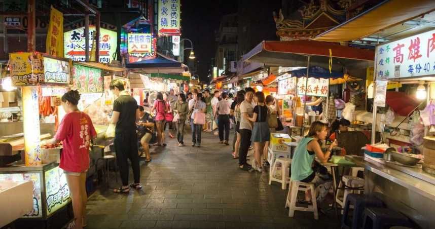 沒人聽得懂！她問晚上「要不要去熊電」大家霧煞煞　南部人跳出來解答「小時候很愛去耶」