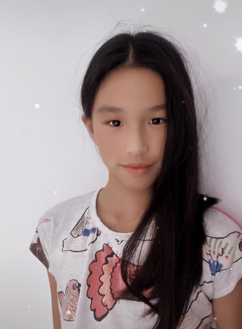 屢次被吐槽長得醜！ 張庭10歲女兒首次回應「長相爭議」 　霸氣回復惡評「被媽媽狂誇」：姑娘比我明智