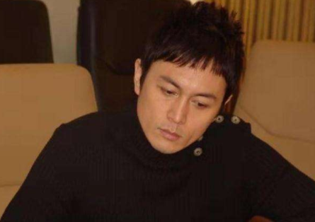 曾和賈靜雯搭檔爆紅！55歲男星不顧反對「堅持迎娶5婚妻」　「扶養6個孩子」身分讓人錯愕