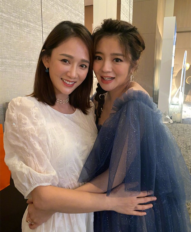 顏值超高！陳喬恩探望安以軒二胎女兒「透露比親媽還要美」　媽媽「完全被忽略」吃醋喊：我輸給她