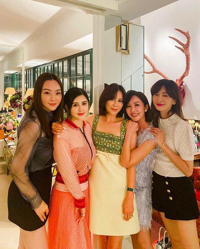 如女皇般生活！劉嘉玲「用2千萬清朝花瓶」插花　早餐喝「15萬紅酒配鮑魚」曾霸氣稱：我不止8億