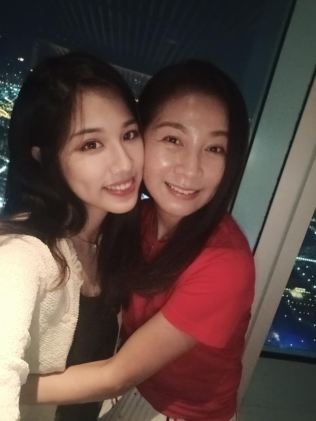 有皺紋最美！方文琳坦言「為凍齡在臉上動過」後悔莫及：這不是我　半百後「決定崇尚自然」活得自在最重要