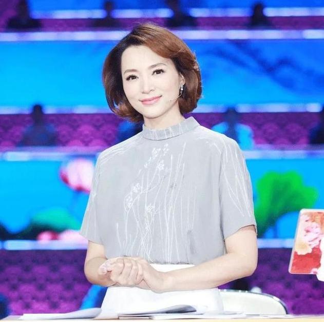 7歲被父親魔鬼式教育！4段失敗感情「37歲成央視一姐」    40歲嫁人「當2個孩子後媽」今成大贏家