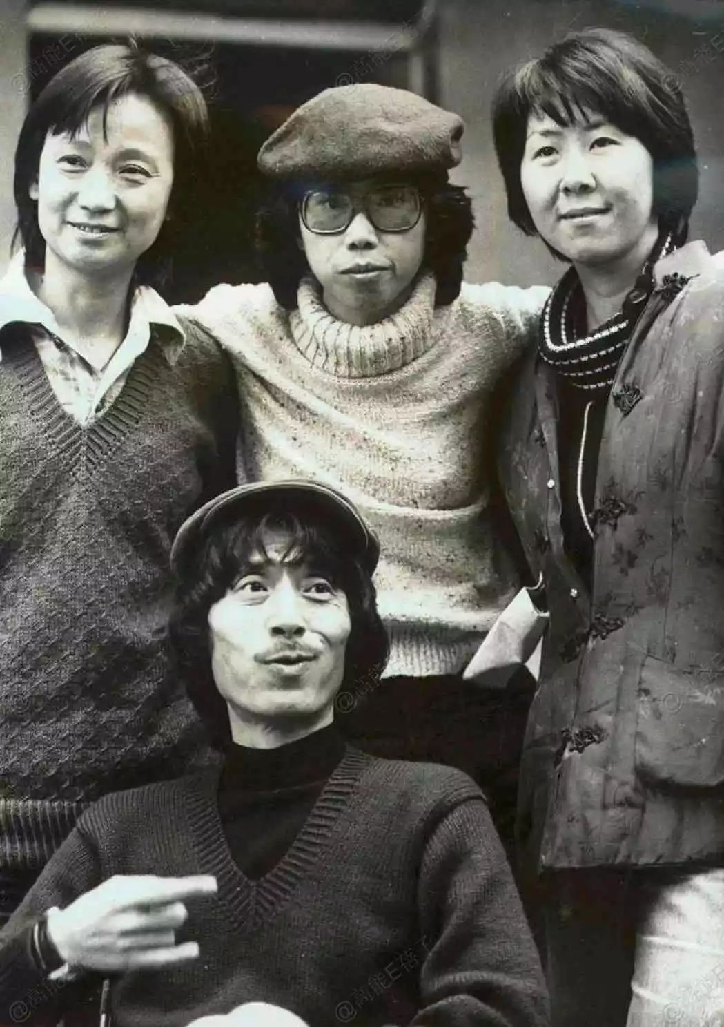同住共侍一夫！瓊瑤閨蜜為愛當小三「不惜一輩子不生」　晚年「原配離婚扶她上位」：已情同姐妹