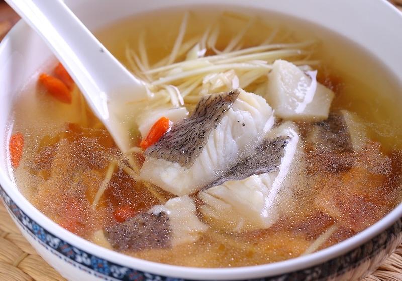 喝薑湯去寒暖身？中醫師提醒「鮮薑、乾薑功效不同」　選錯當心「手腳冰冷更嚴重」