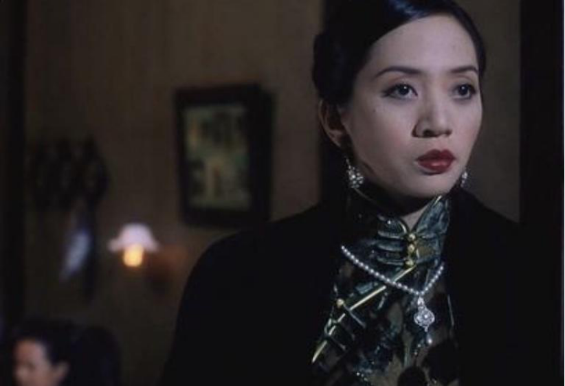 54歲再演20歲少女！劉嘉玲「雙馬尾造型」被嘲過度裝嫩　鼻孔太出戲「獲知名女星發文力挺」