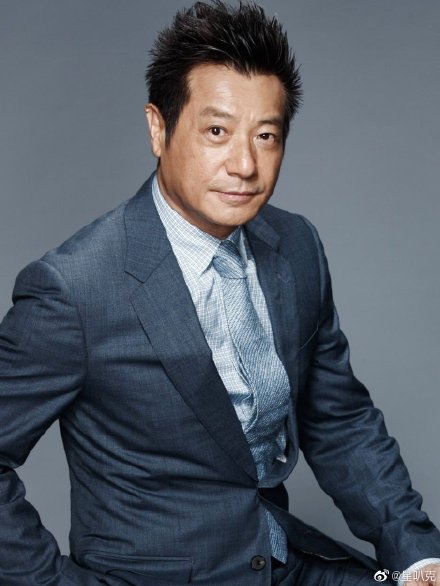 最帥慕容復！《天龍八部》石修曬「童星到老9帥照」歡慶72歲生日　深情愛妻41年「一張婚紗照定終生」