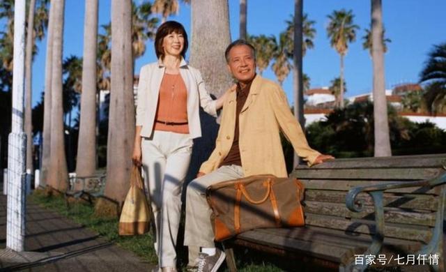 一輩子沒旅遊過！退休老夫婦「為圓夢去旅遊」引子女不滿　大吵一架後卻過起了「花錢」的好生活