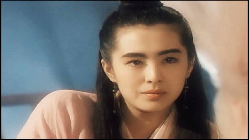美貌不減當年！王祖賢曬「無瑕疵素顏」網驚艷：變更美　「獨居加拿大豪宅」53歲單身好愜意