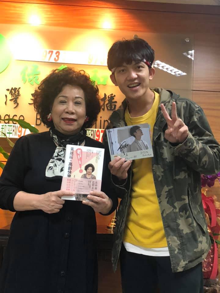 享受變老發福！黃越綏「堅持不減肥保養」一塊肥皂洗全身　不追求物質「只要夜市小吃就滿足」