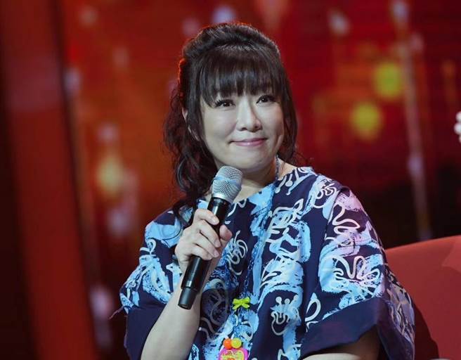 19歲失去媽媽！趙詠華「感念小三阿姨接手撫養」視為親生母　「長大換她照顧30年」生病還幫忙抄心經