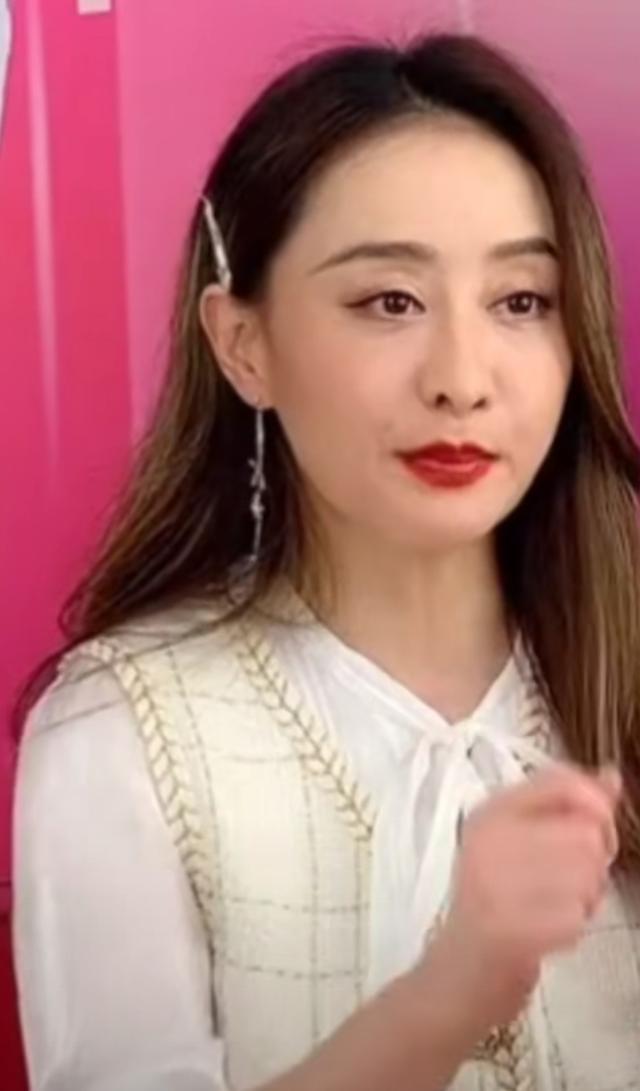 最美瓊女郎！3任男友愛她如命「嫁百億富豪」相約不生子　9年豪門夢碎「46歲單身近照」簡直逆生長