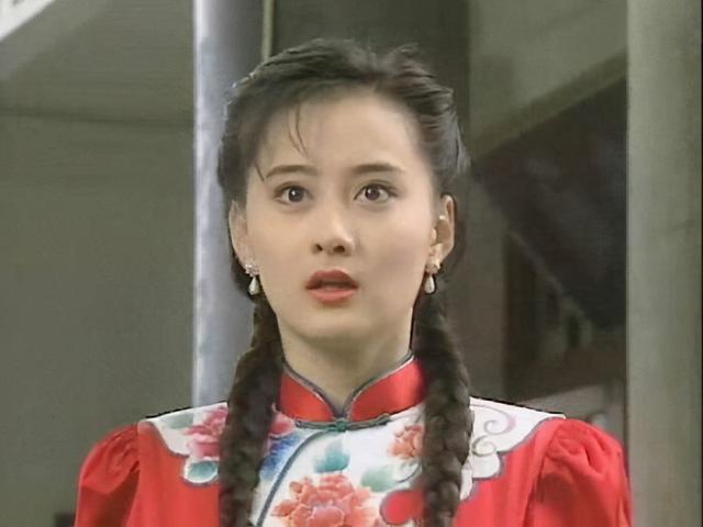 最美瓊女郎！3任男友愛她如命「嫁百億富豪」相約不生子　9年豪門夢碎「46歲單身近照」簡直逆生長