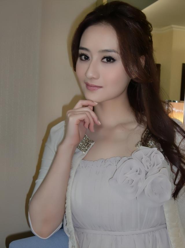 最美瓊女郎！3任男友愛她如命「嫁百億富豪」相約不生子　9年豪門夢碎「46歲單身近照」簡直逆生長
