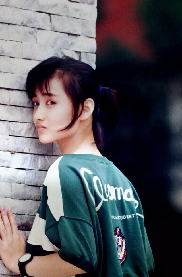 最美瓊女郎！3任男友愛她如命「嫁百億富豪」相約不生子　9年豪門夢碎「46歲單身近照」簡直逆生長