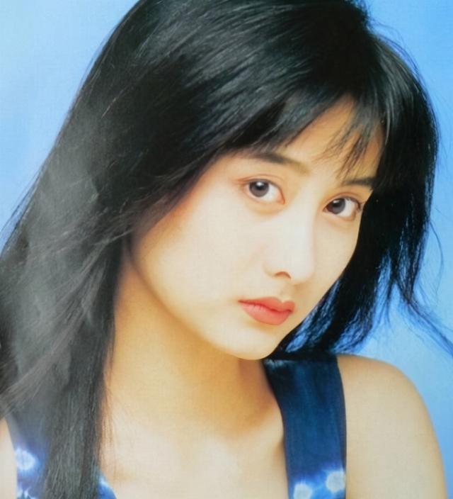 最美瓊女郎！3任男友愛她如命「嫁百億富豪」相約不生子　9年豪門夢碎「46歲單身近照」簡直逆生長