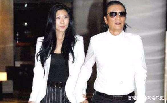 只比謝霆鋒小5歲！35歲嫩模與「大49歲謝賢」相戀12年　 「拿9000萬分手費」如今又曝復合