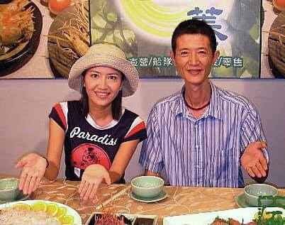 視力只剩一半！阿嬌就醫「才發現為時已晚」受打擊哭到天亮　尪堅強陪伴「手寫卡片曝光」網動容：真的嫁對人